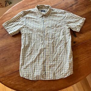 Patagonia Men’s Short-Sleeve Button Down Shirt Size Small